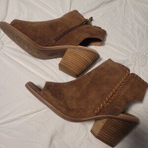 Sofft Maleigha Light Brown Suede Open Toe/Heel Bootie in Size 10 New With Box